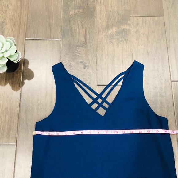 Ricki’s | Top with Crisscrossed Details In Front - Picture 5 of 8